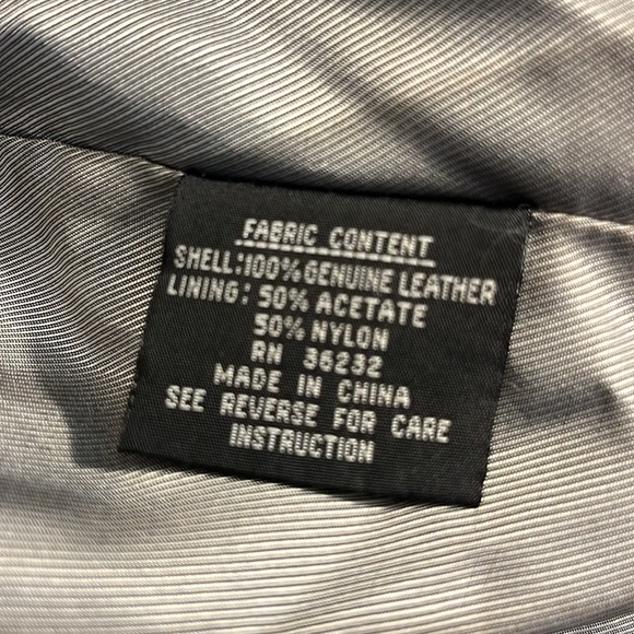 Gallery 100% Genuine Leather Women’s Blazer/Jacket. Size Large. - Picture 11 of 12